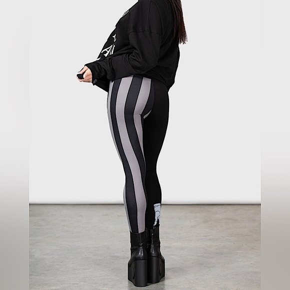 🏷️ BNWT WEDNESDAY ADDAMS X KILLSTAR LOATHE LEGGINGS~XS - Picture 2 of 10